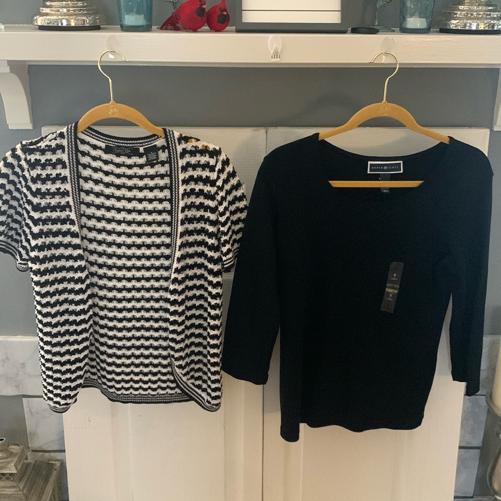 Sweater and t shirt bundle size S